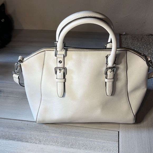 Michael Kors Large Satchel Style Bag in White Roomy with Handles Crossbody Strap - Picture 8 of 13